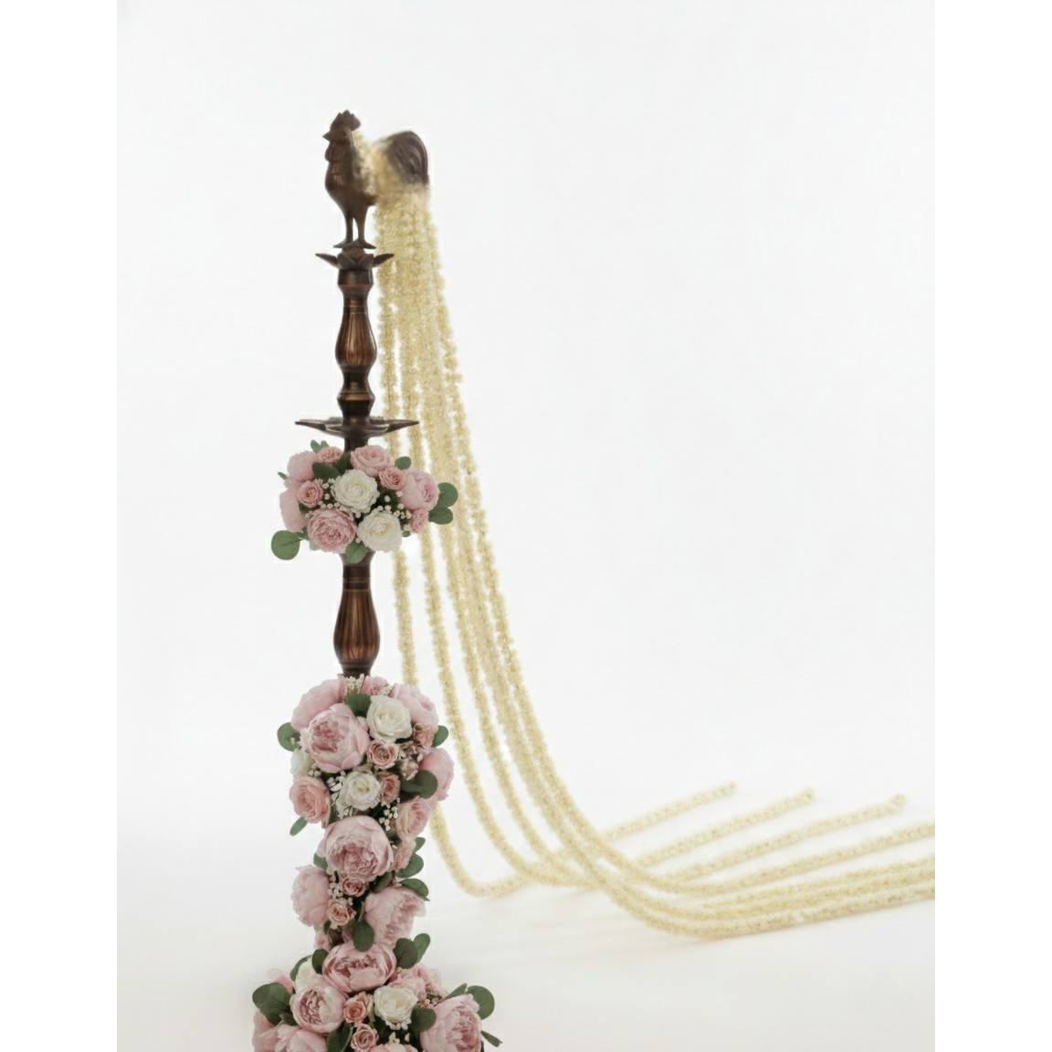 Luxury Gold Arch & Fluted Plinth Floral Set