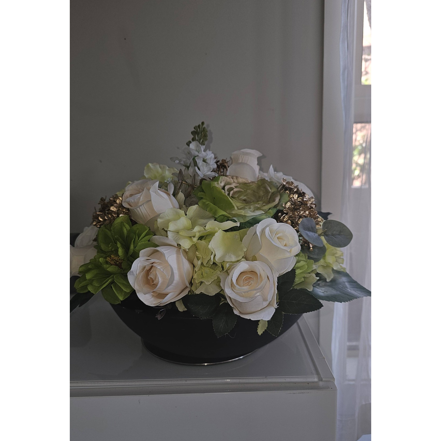 Luxury Gold Arch & Fluted Plinth Floral Set featuring handmade peach lilies, ivory silk roses, and white ribbed pedestals by Studio Forever Bloom.