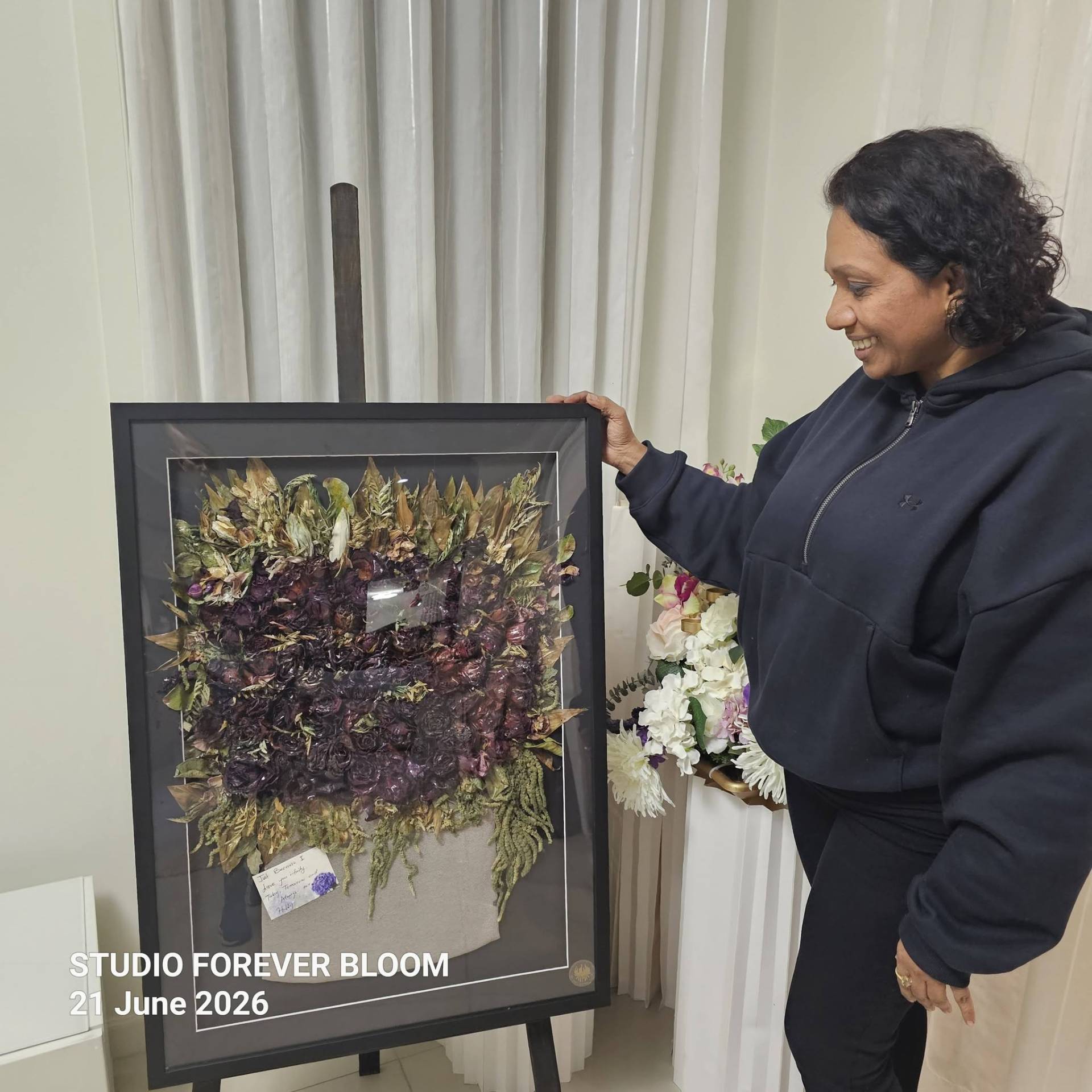 3D Pressed Flower Frame Preservation - Custom Wedding & Memorial Keepsake V1